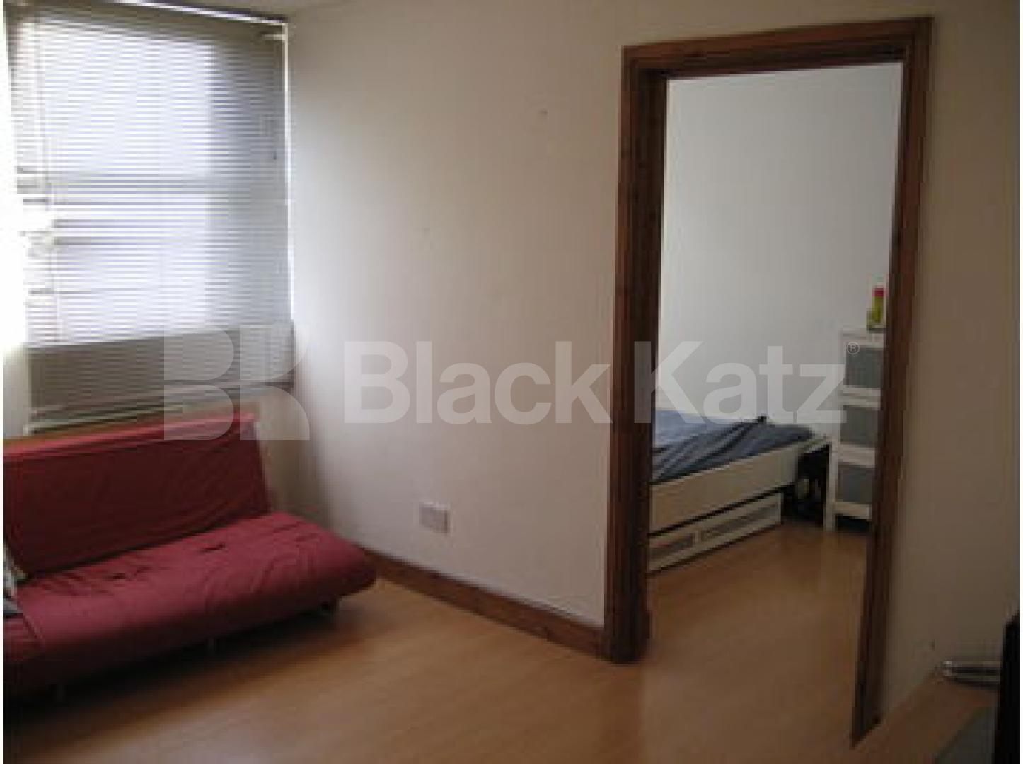 			LET!, 1 Bedroom, 1 bath, 1 reception Flat			 Rathcoole Avenue, CROUCH END